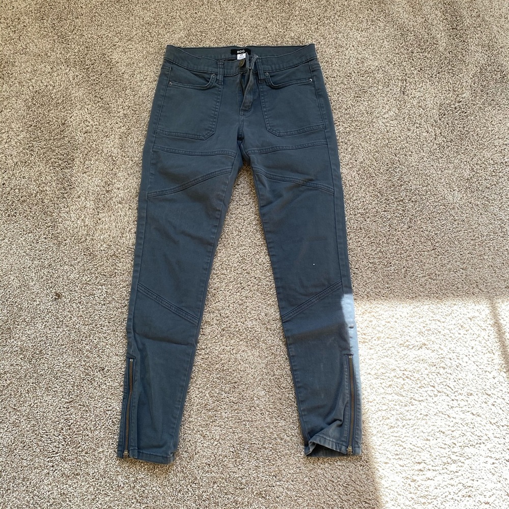 Skinny, ankle-cut, cargo jeans